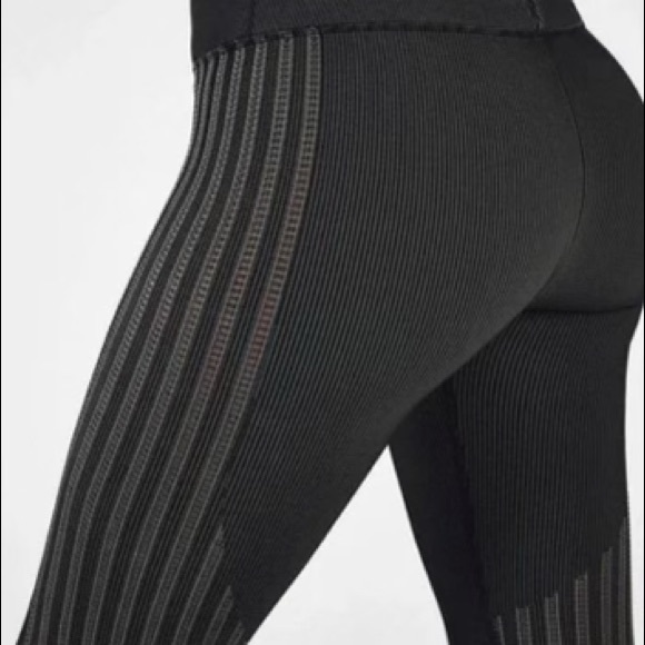 Fabletics High Waist Seamless Corset Lace-Up Leggings Size Medium Women's - Picture 1 of 9
